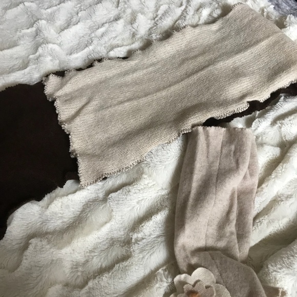 GORGEOUS ONE OF A KIND SCARF AND LONG GLOVE SET. - Picture 8 of 8